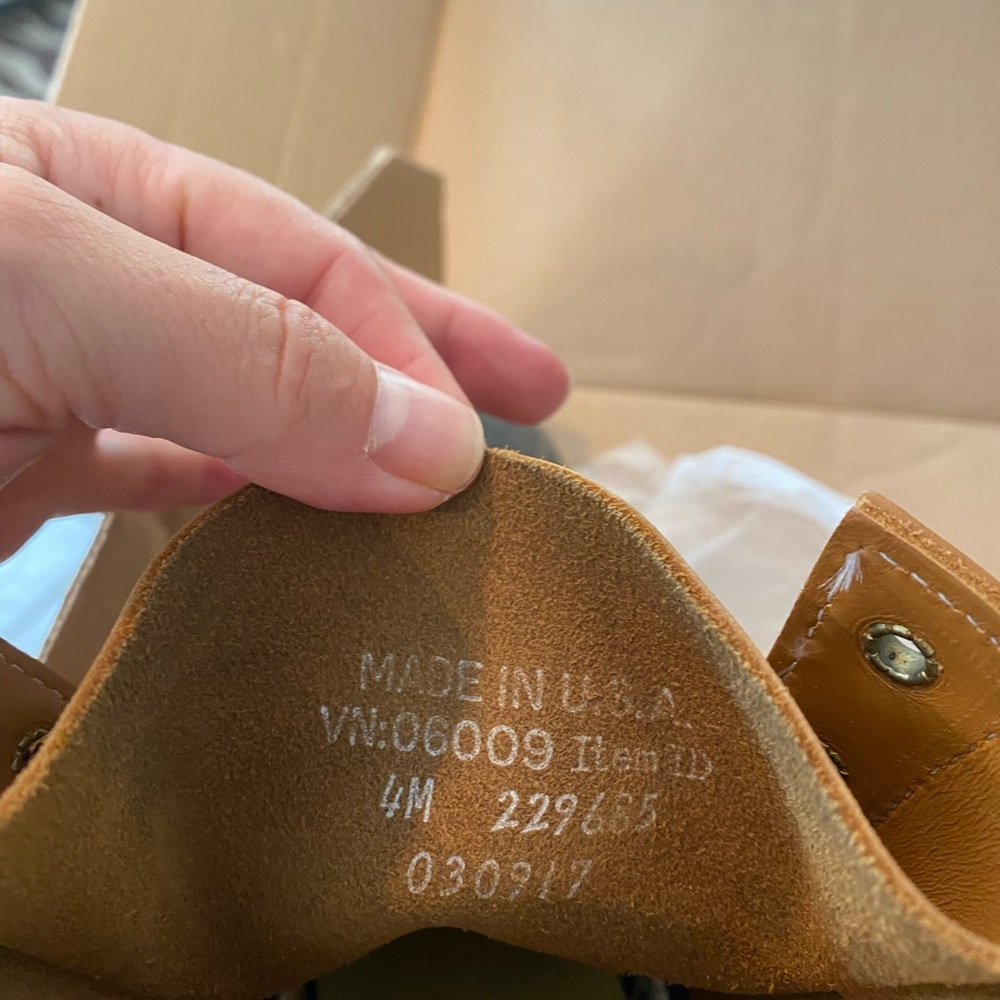 LLBean Duck Boot men’s size 4 eqiv to ladies size 6